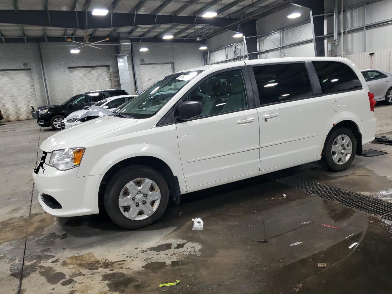 Lot #3283988865 2013 DODGE GRAND CARA