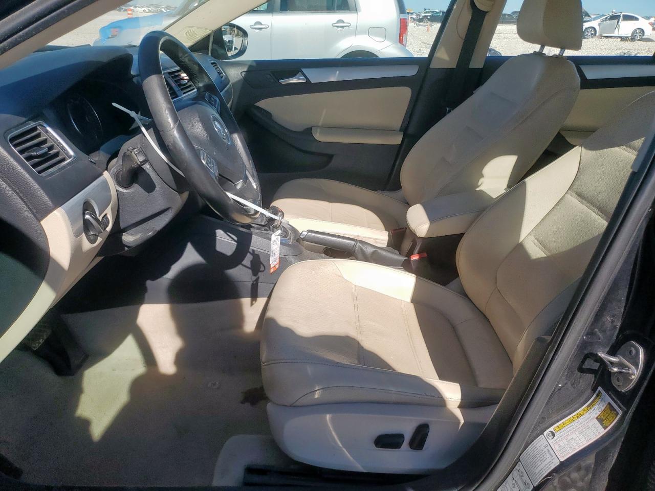 VOLKSWAGEN JETTA HYBRID