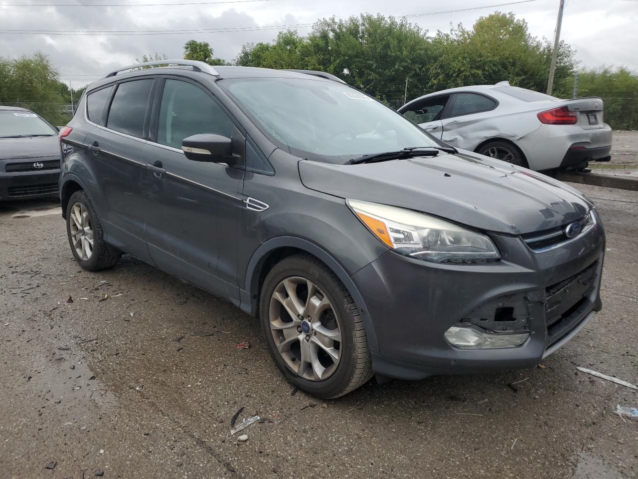 FORD ESCAPE TITANIUM