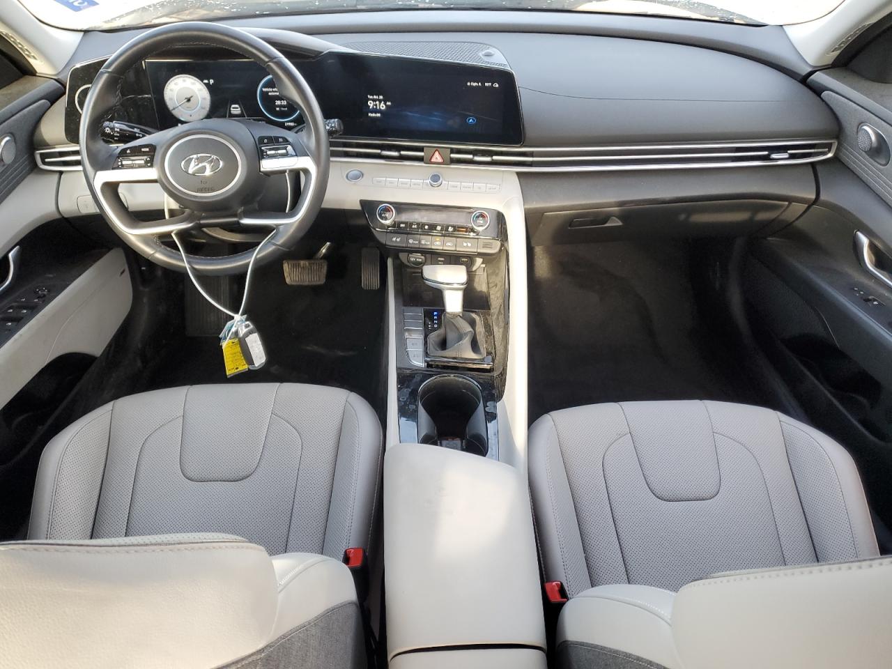 HYUNDAI ELANTRA LIMITED