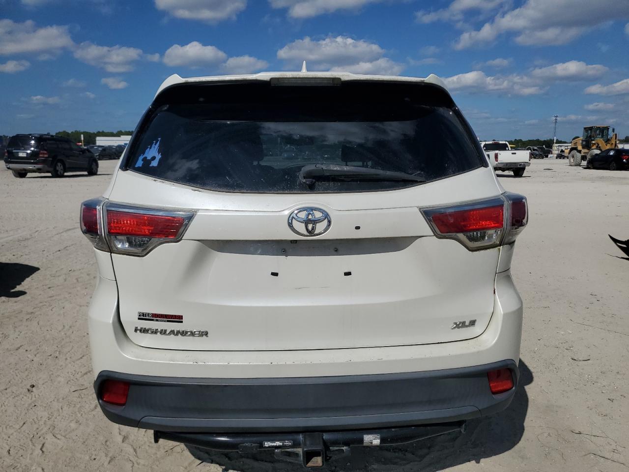 TOYOTA HIGHLANDER XLE