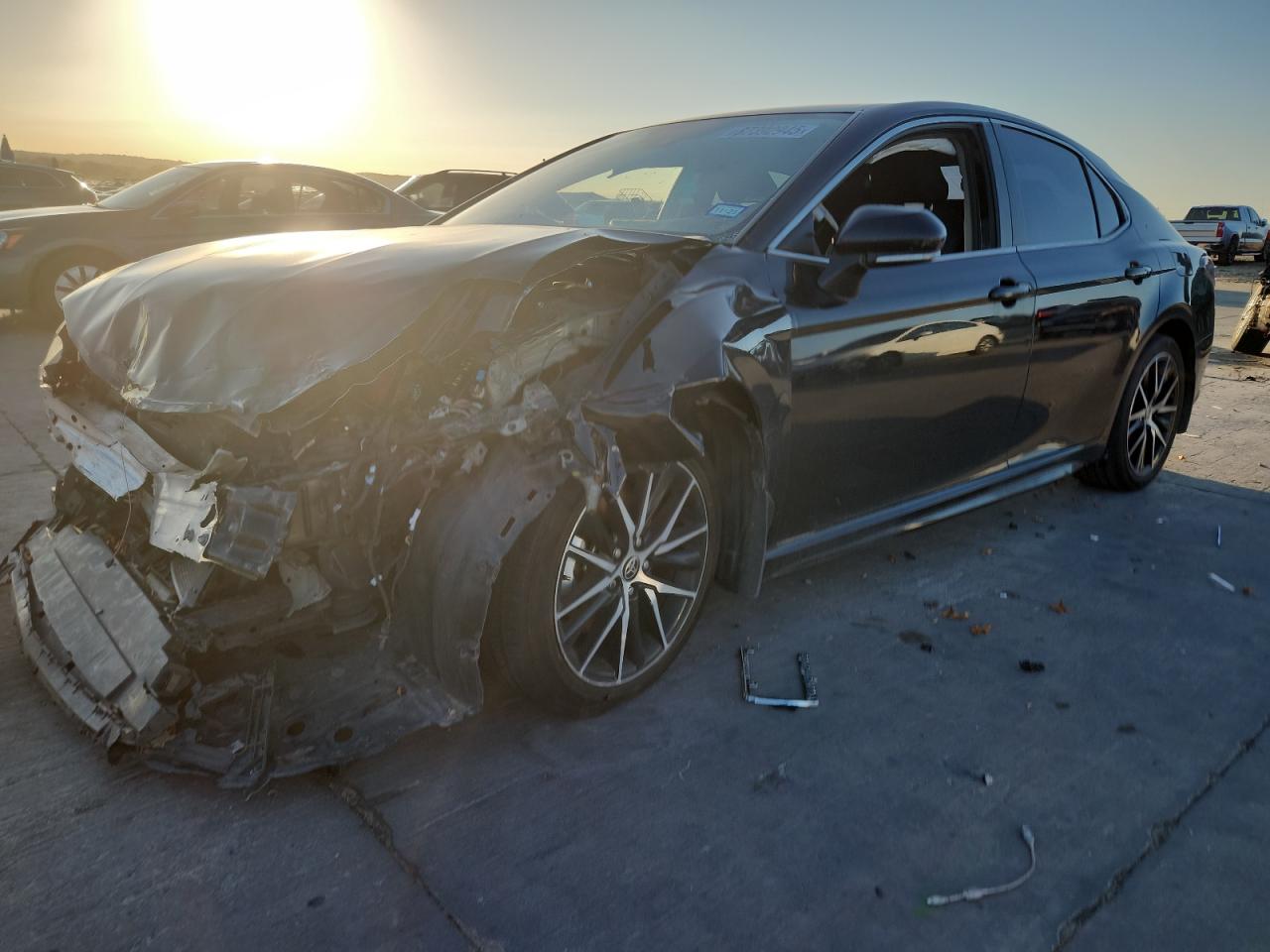 TOYOTA CAMRY SE NIGHT SHADE