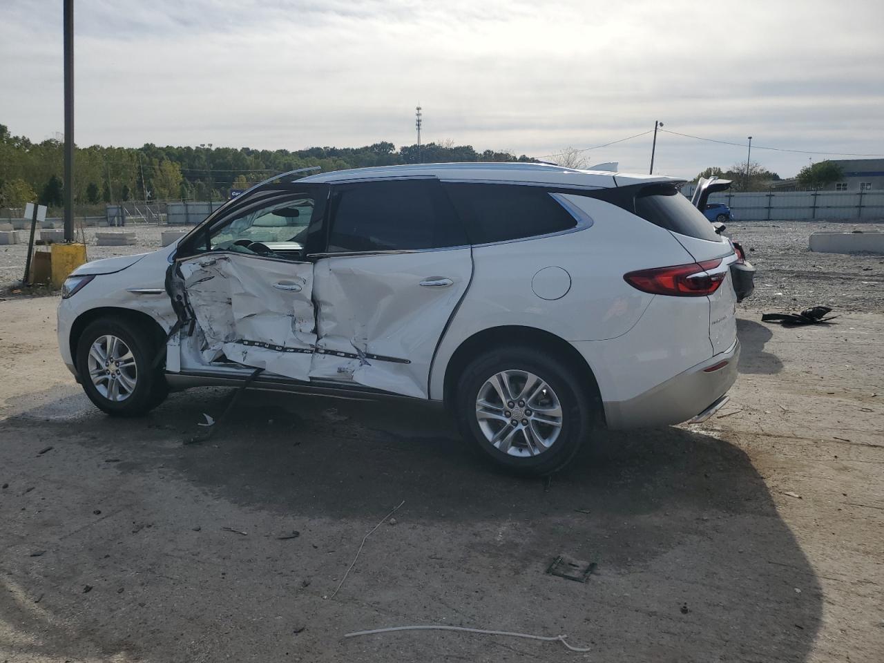 BUICK ENCLAVE ESSENCE