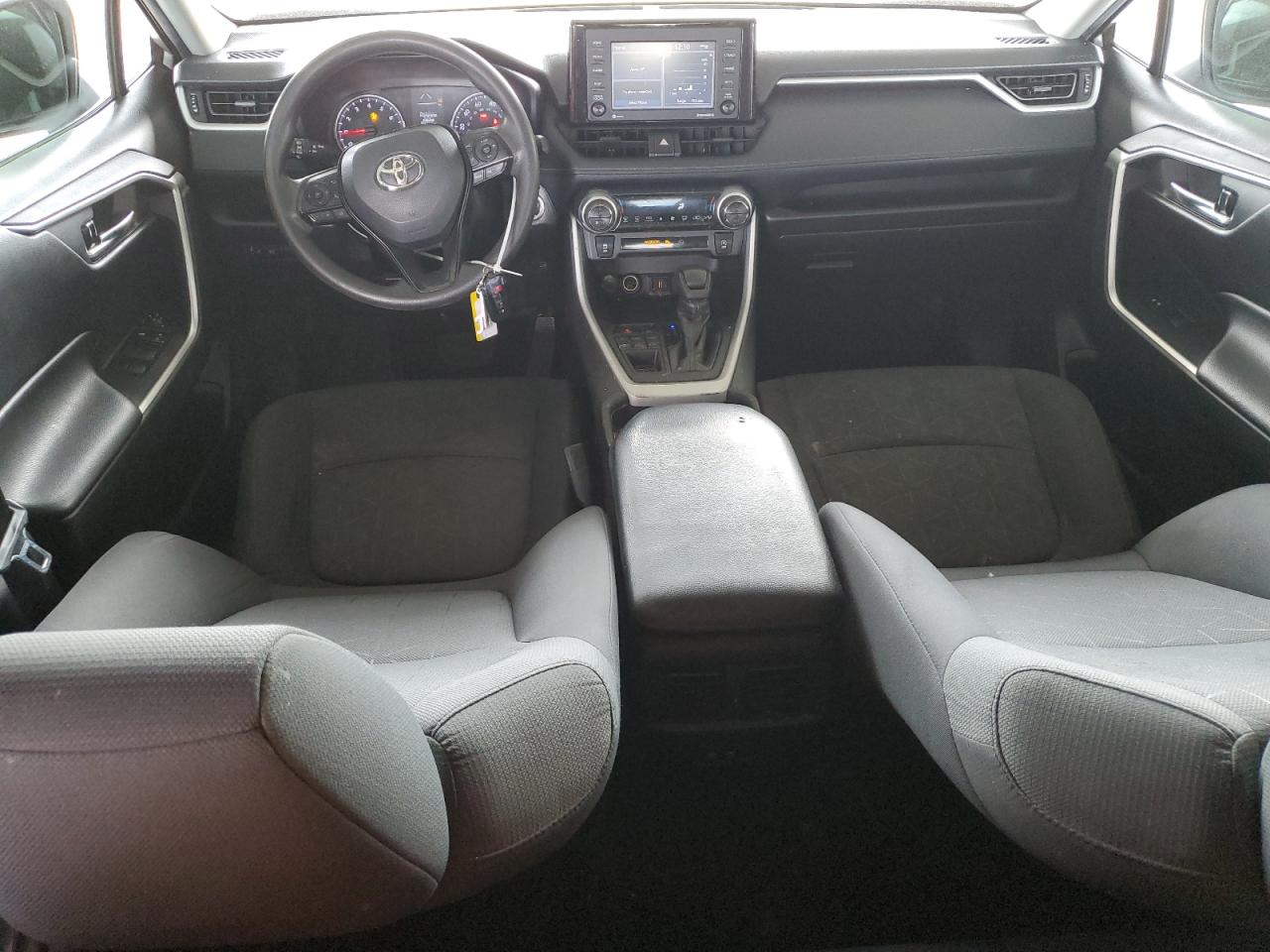 Lot #3308356367 2020 TOYOTA RAV4 XLE