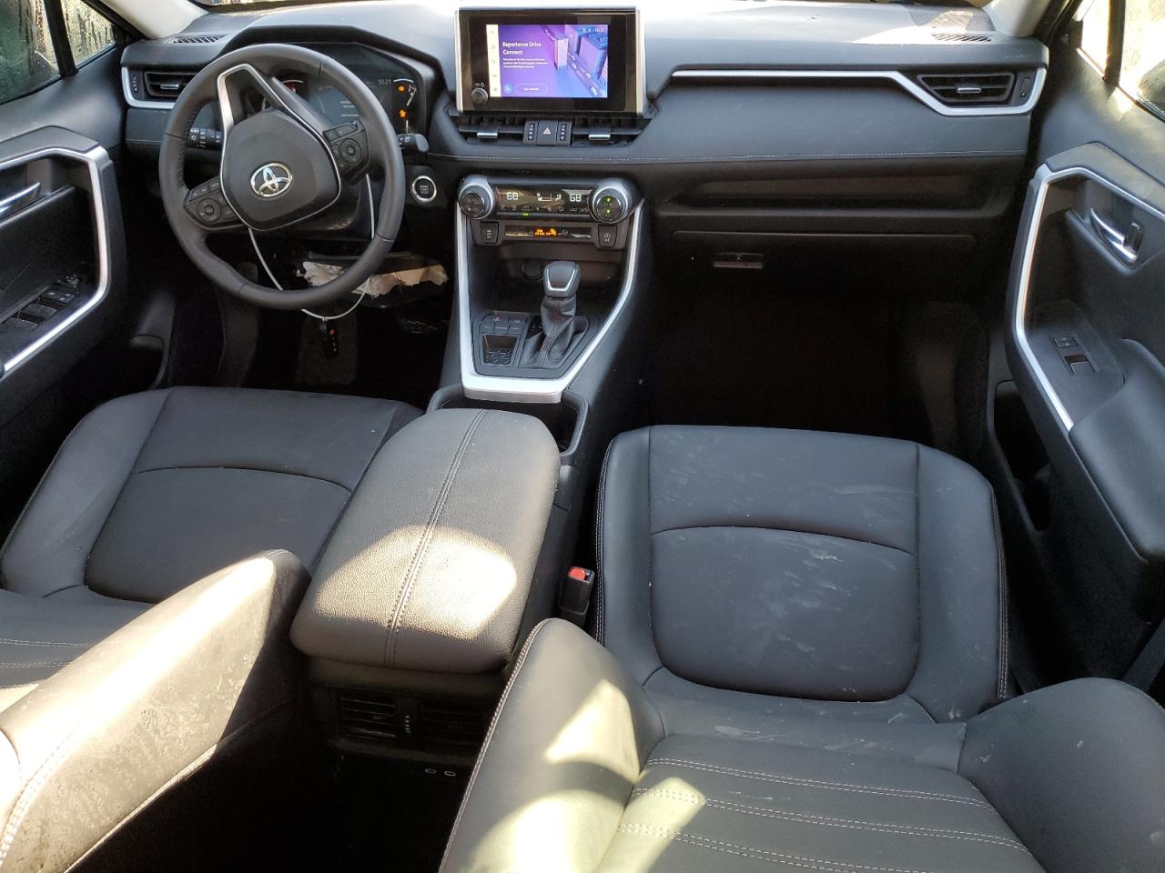 TOYOTA RAV4 XLE PREMIUM