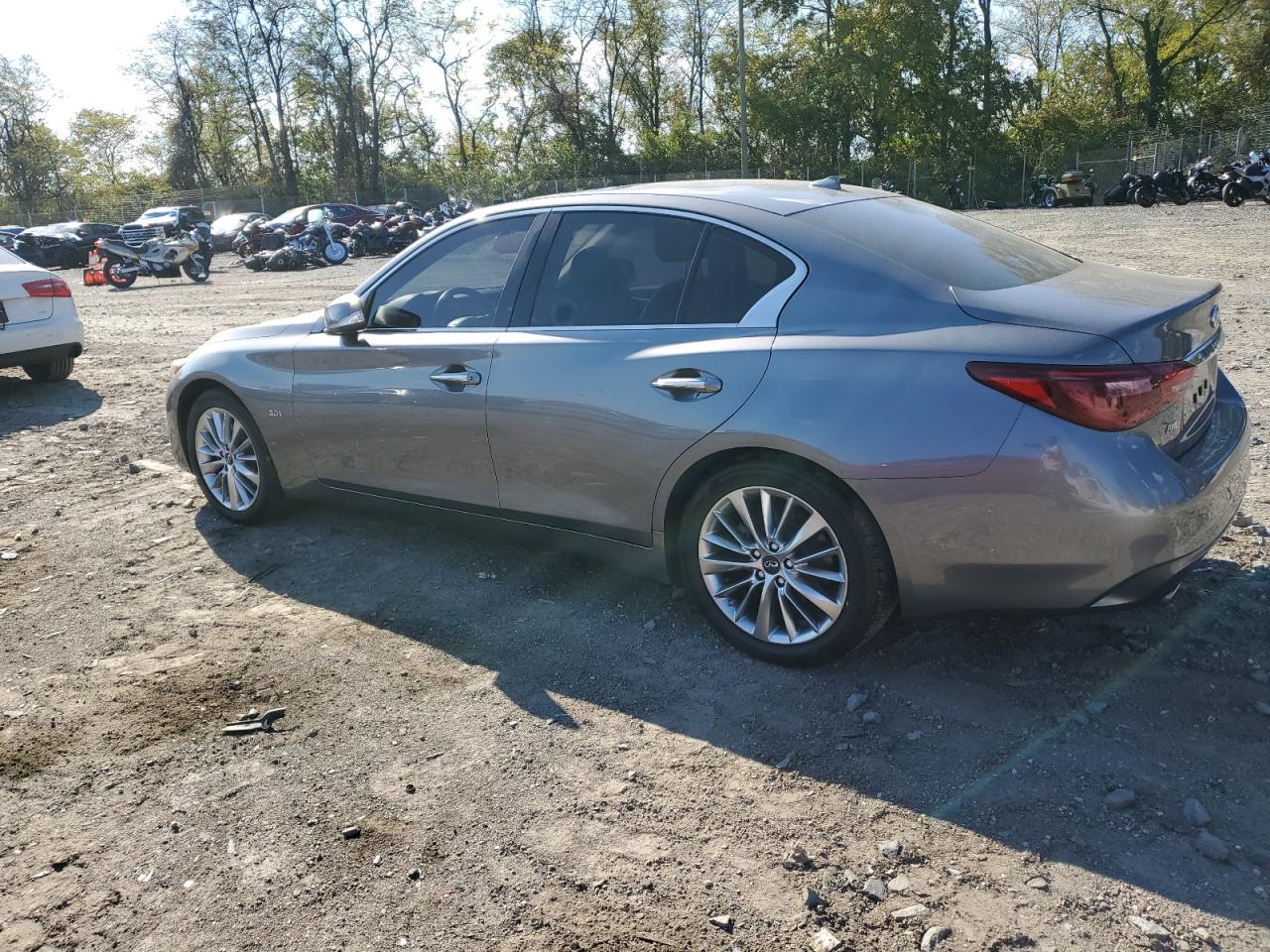 INFINITI Q50 LUXE