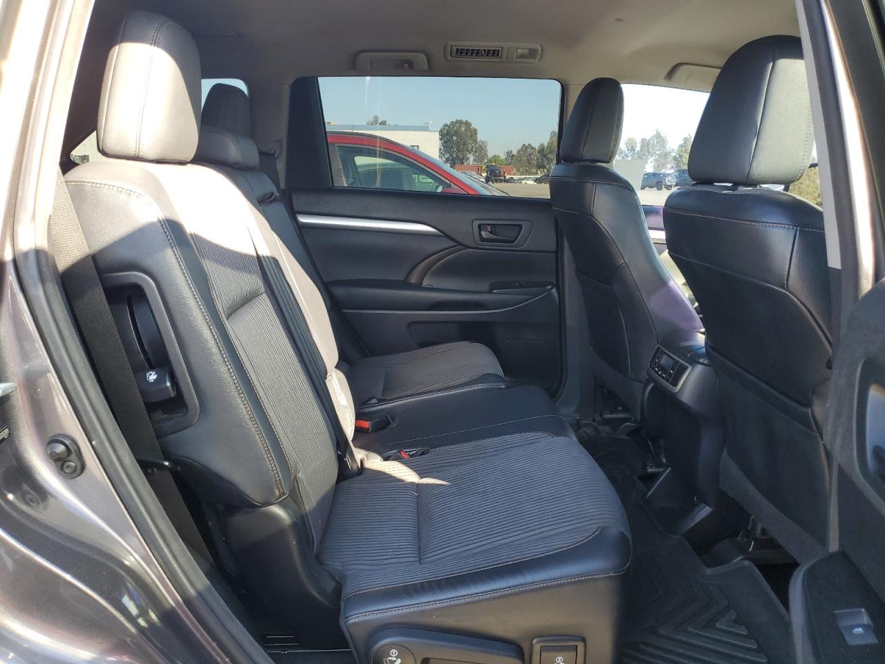 TOYOTA HIGHLANDER LE