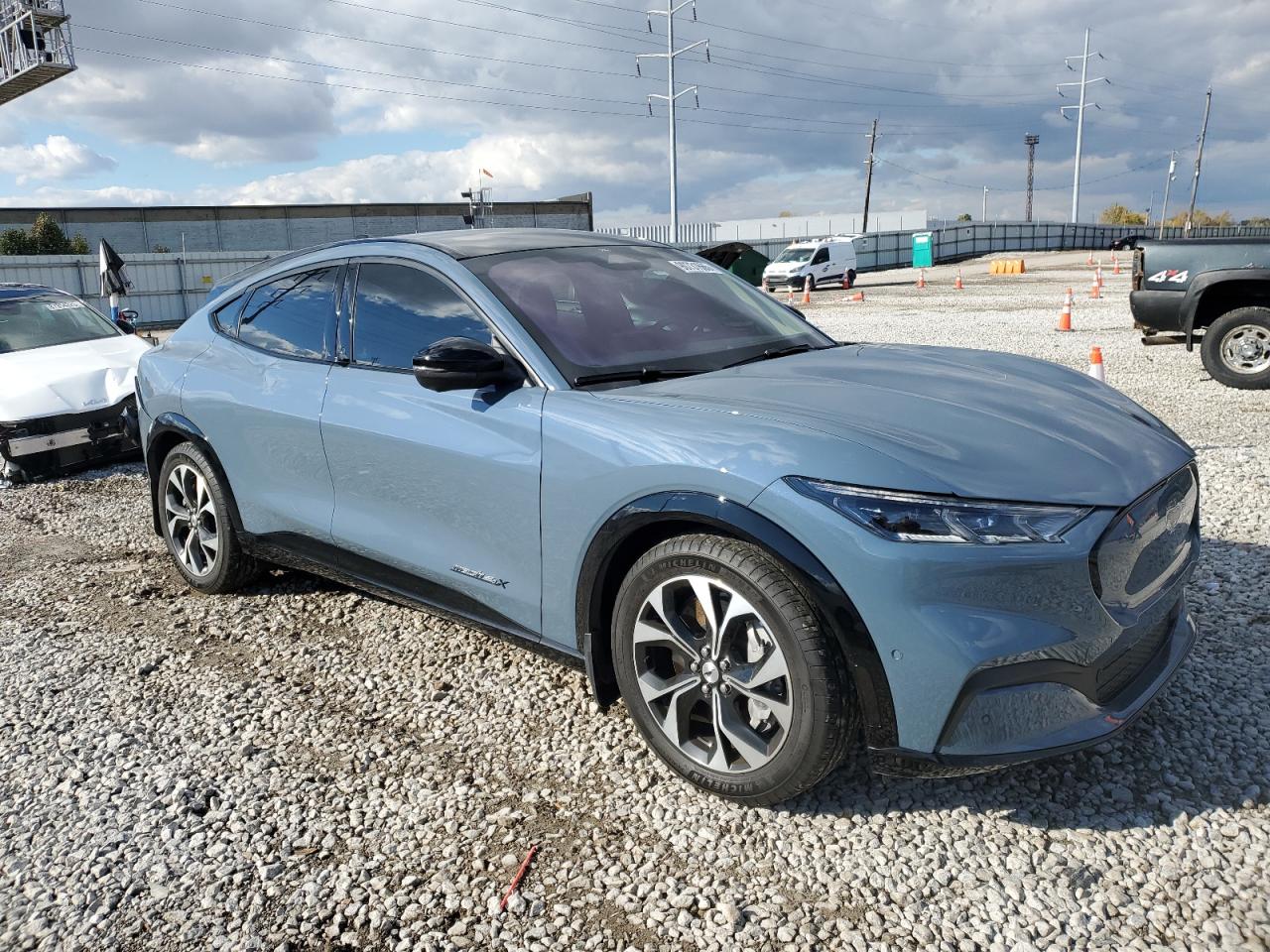 FORD MUSTANG PREMIUM