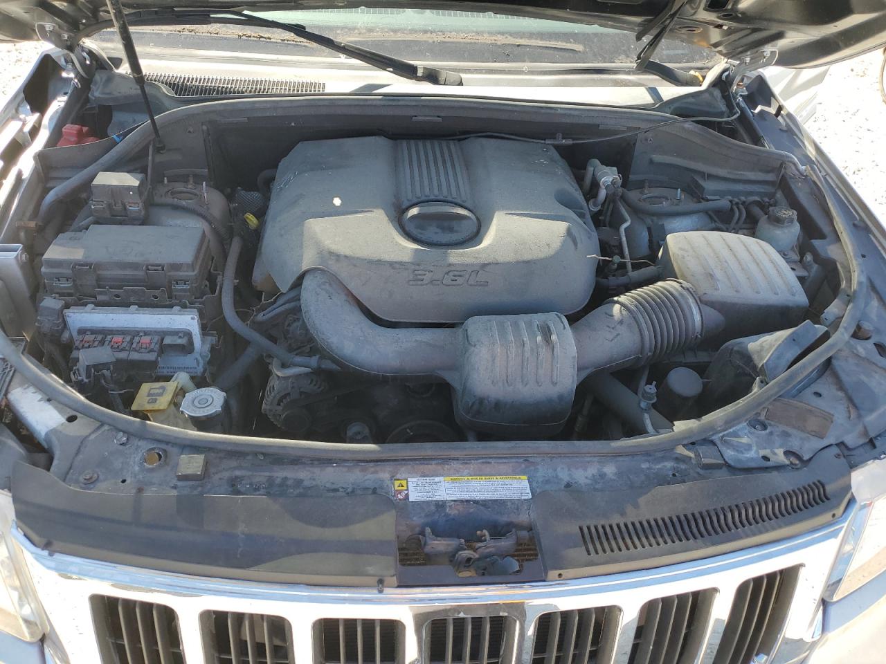 JEEP GRAND CHEROKEE LAREDO