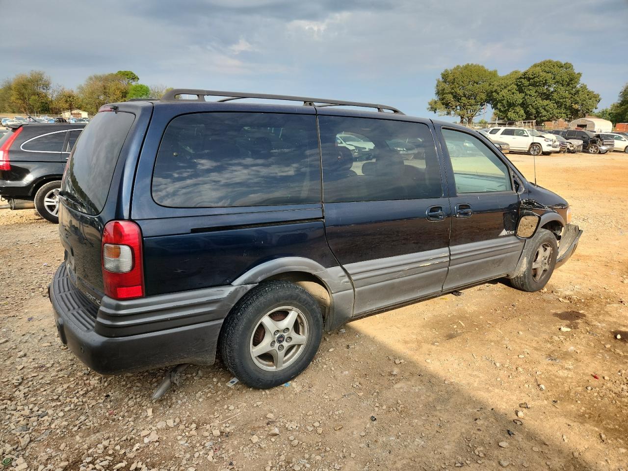 Lot #3297084494 2002 PONTIAC MONTANA LU