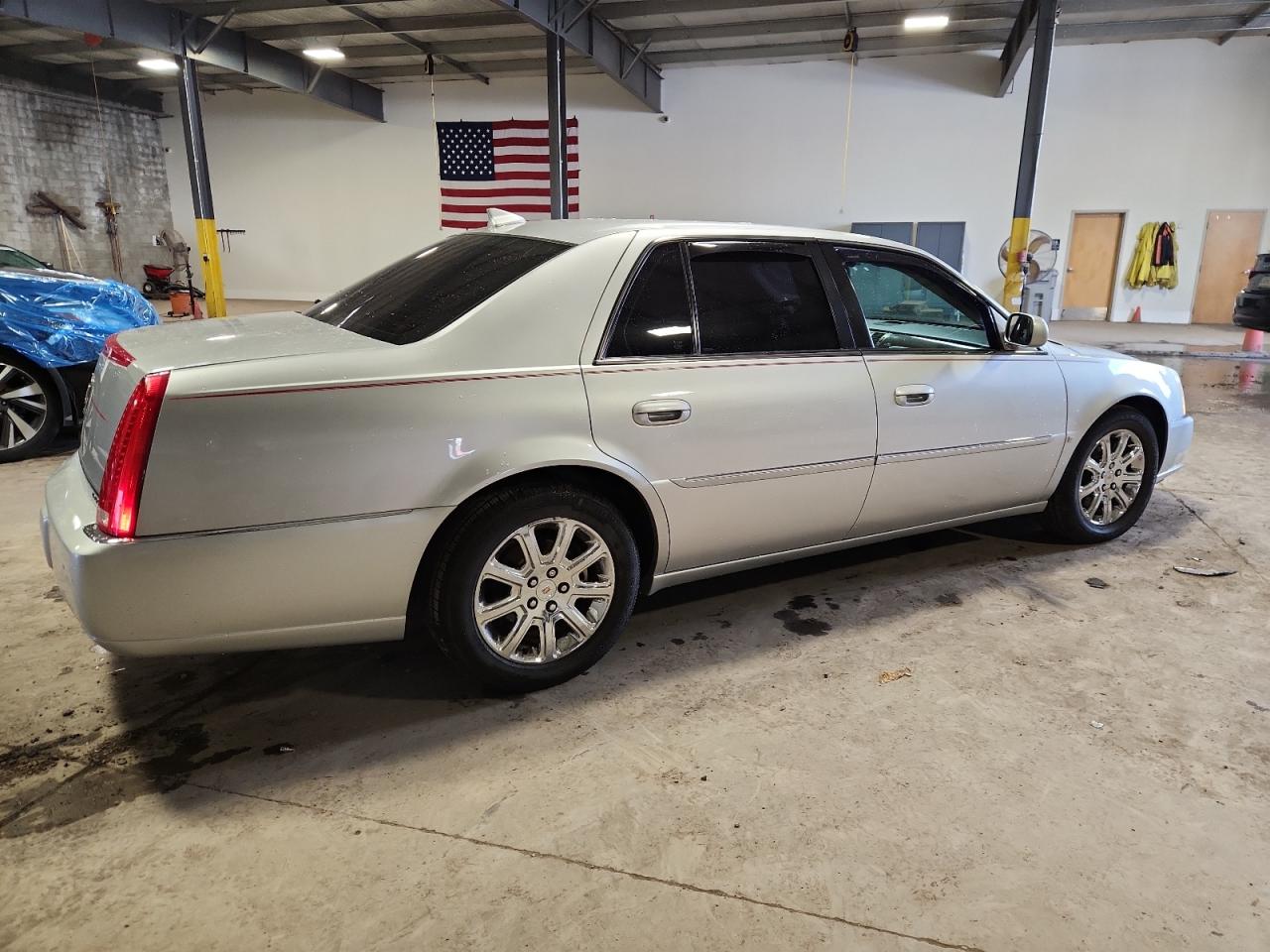 Lot #3284039885 2009 CADILLAC DTS