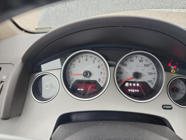 2011 VOLKSWAGEN ROUTAN SEL - 2V4RW5DG5BR804996