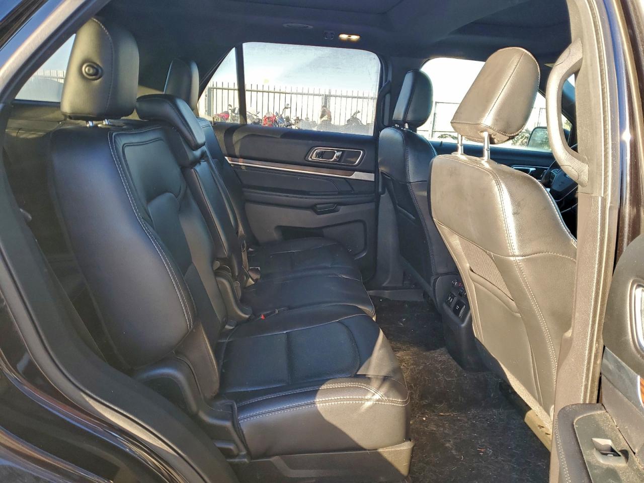 FORD EXPLORER LIMITED