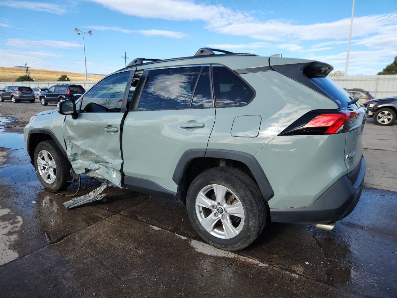 TOYOTA RAV4 XLE