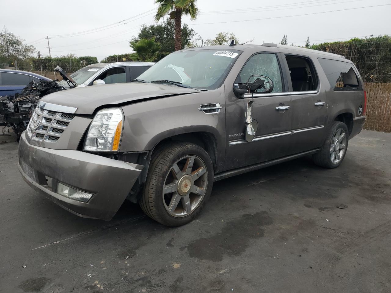CADILLAC ESCALADE ESV PREMIUM