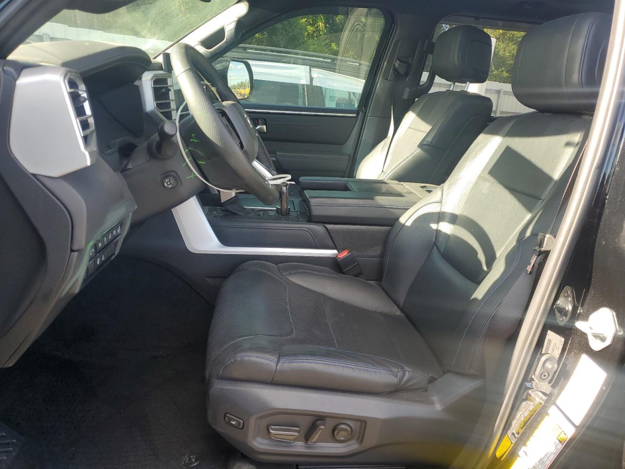 TOYOTA TUNDRA CREWMAX PLATINUM