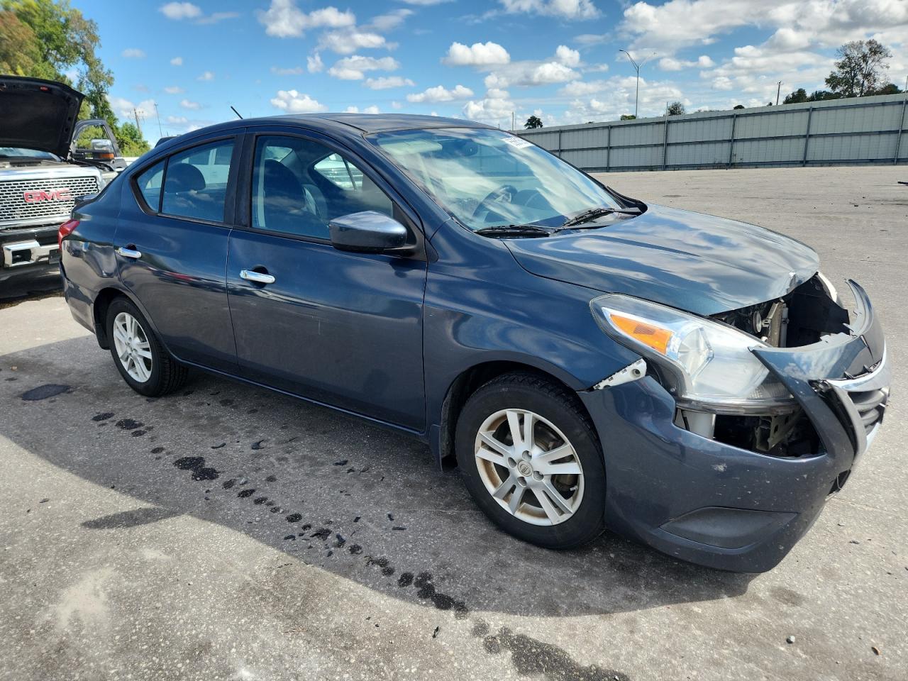 NISSAN VERSA S