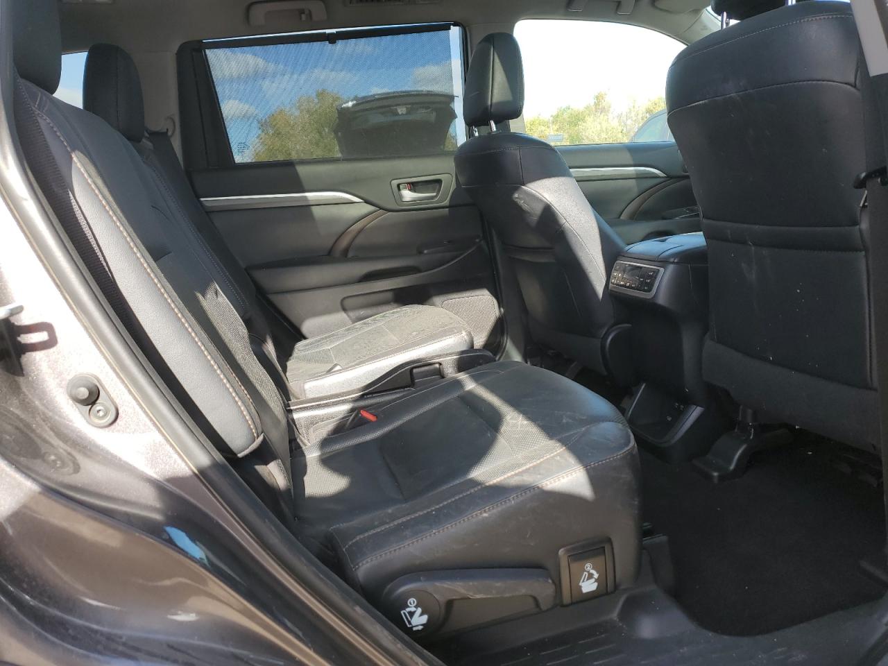 TOYOTA HIGHLANDER LIMITED