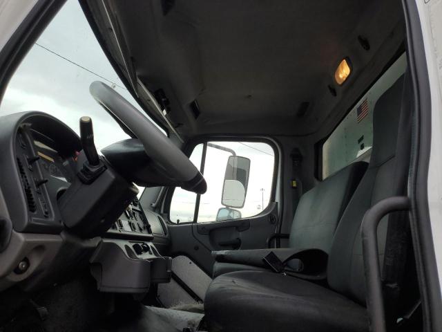 2012 FREIGHTLINER M2 106 MED #3301984413