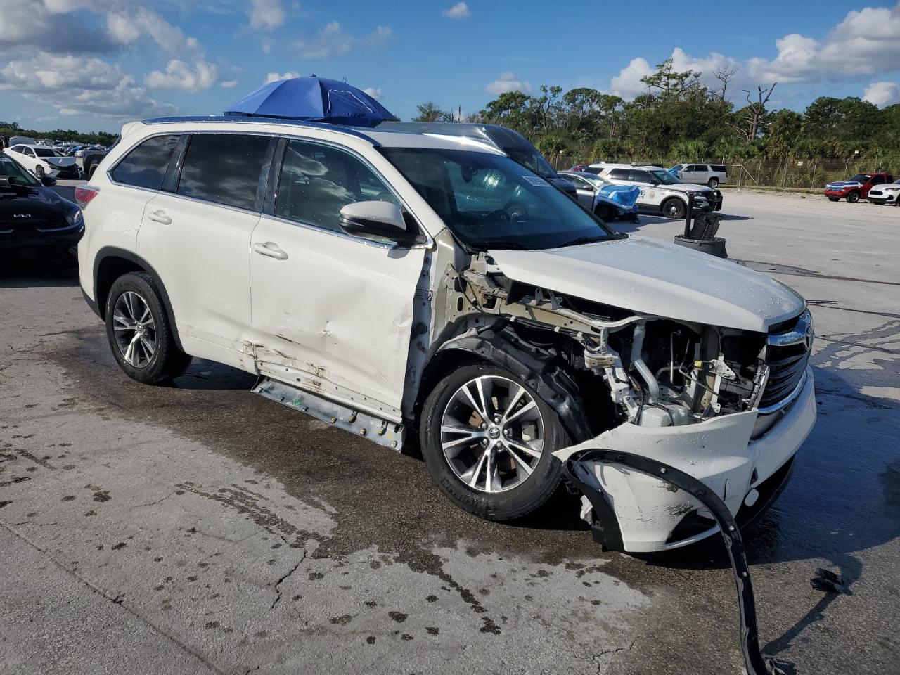 TOYOTA HIGHLANDER XLE