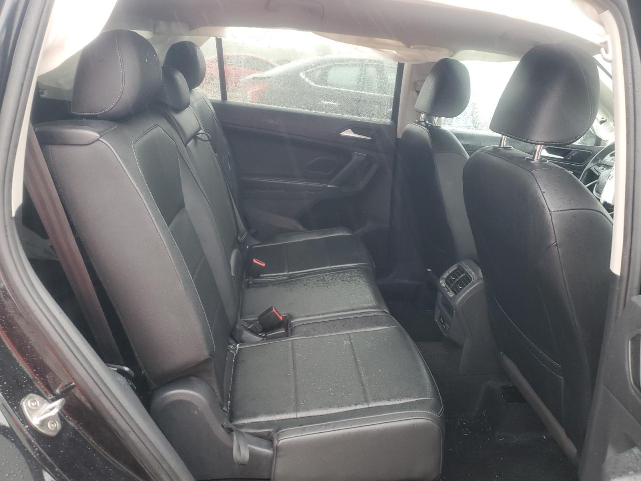 VOLKSWAGEN TIGUAN SE