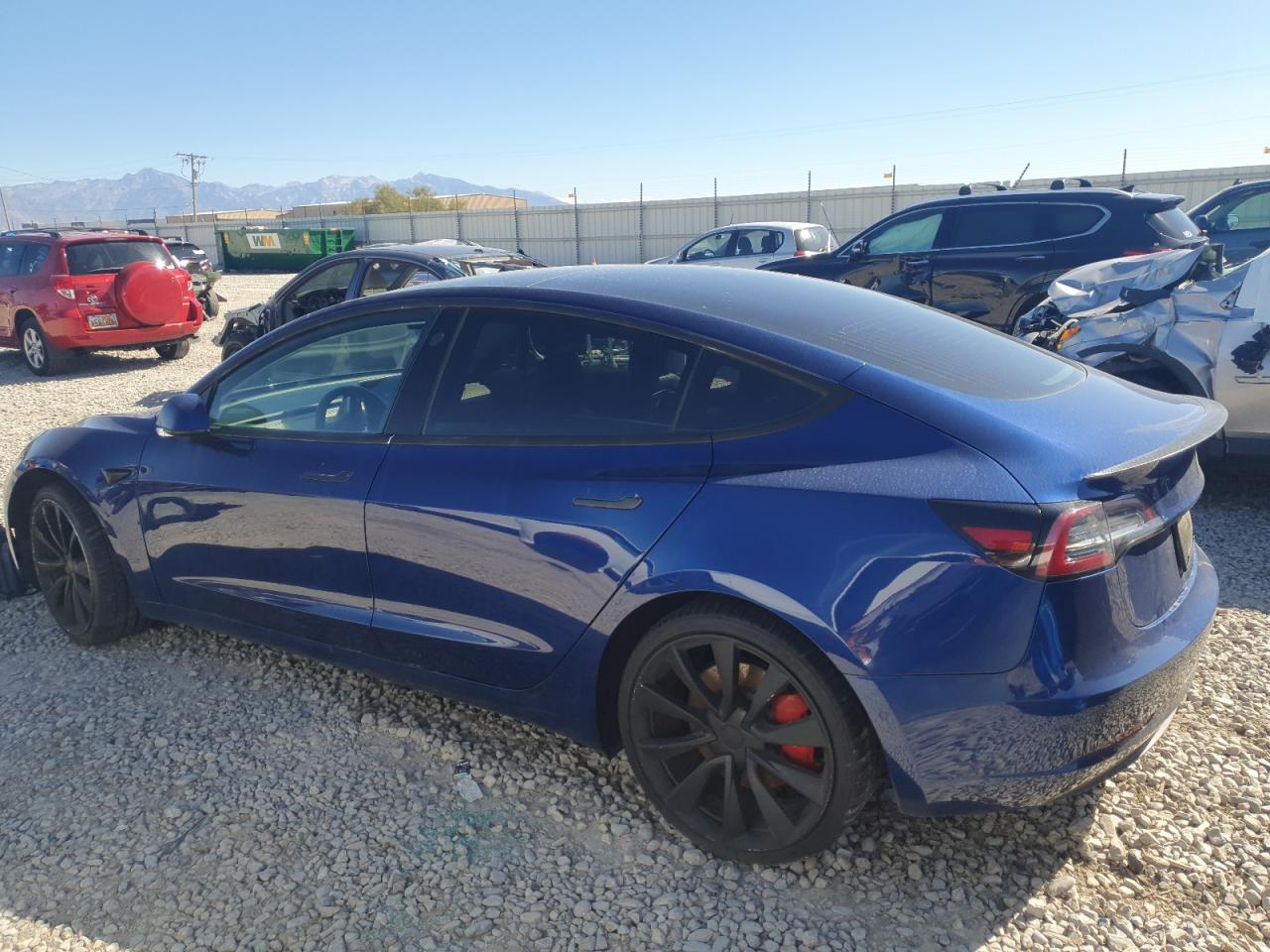 TESLA MODEL 3