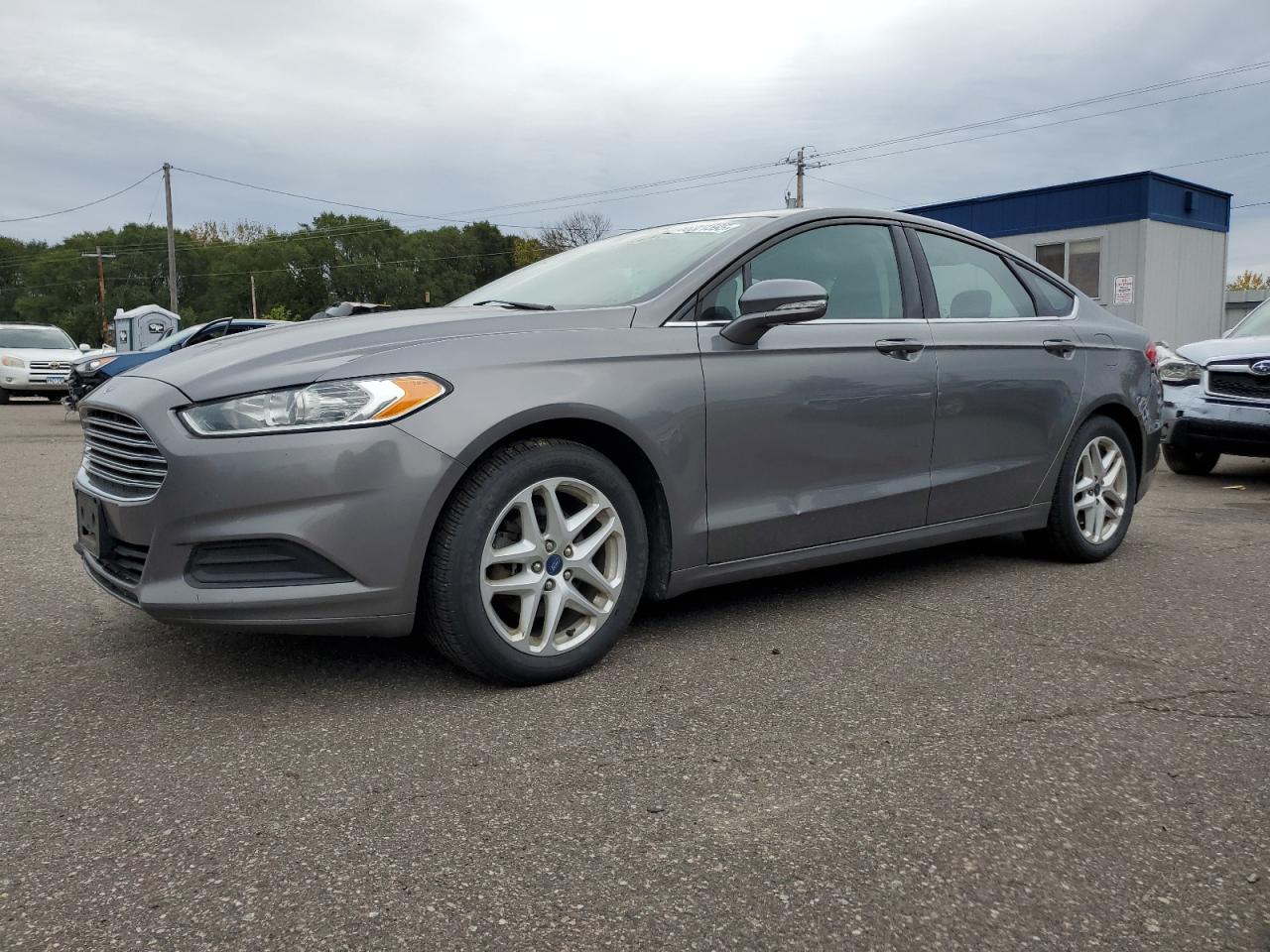 FORD FUSION SE