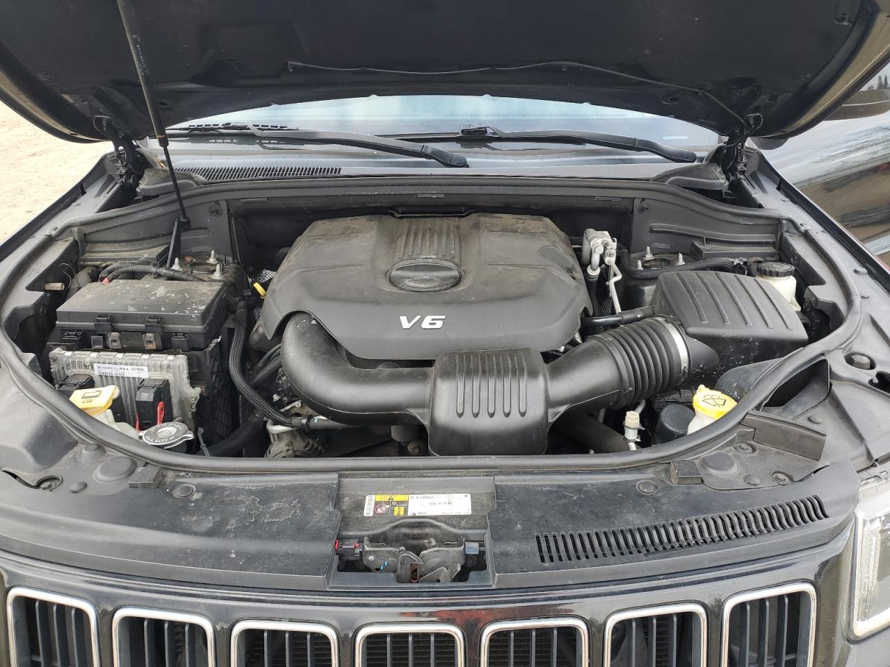 JEEP GRAND CHEROKEE LAREDO