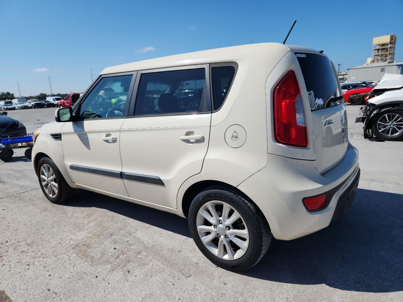 KIA SOUL +