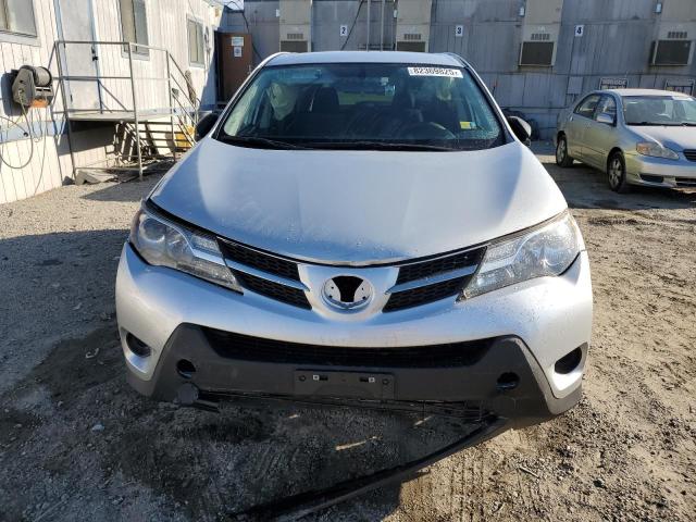 2015 TOYOTA RAV4 LE - JTMZFREVXFJ032715