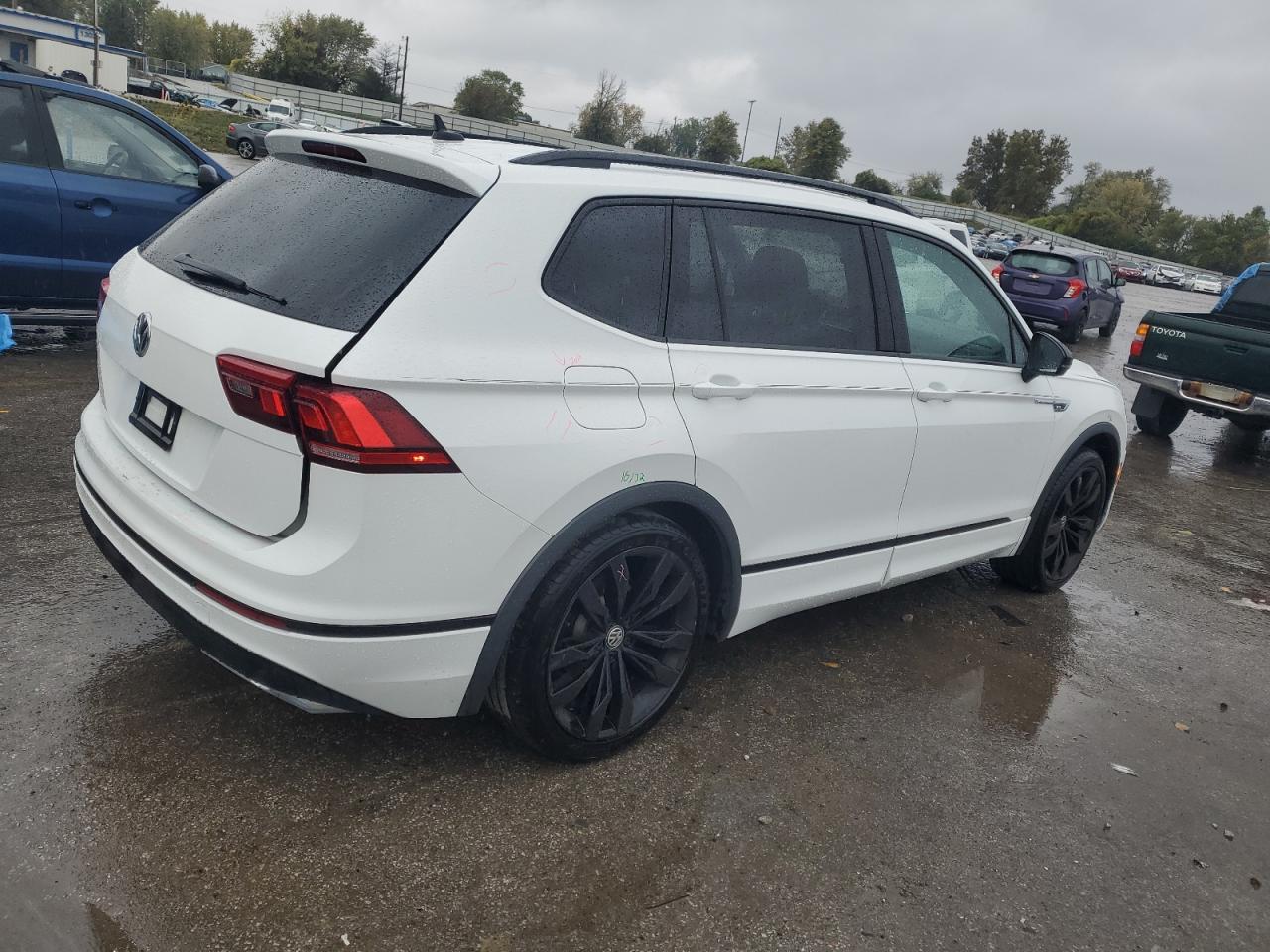 VOLKSWAGEN TIGUAN SE