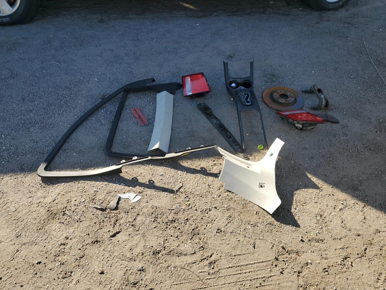 Lot #3318991315 2020 DODGE JOURNEY SE