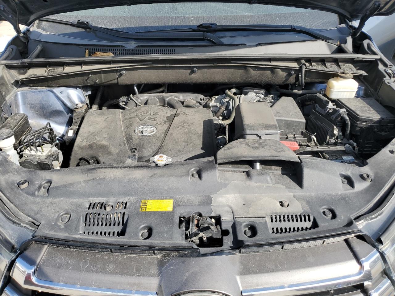 TOYOTA HIGHLANDER LIMITED