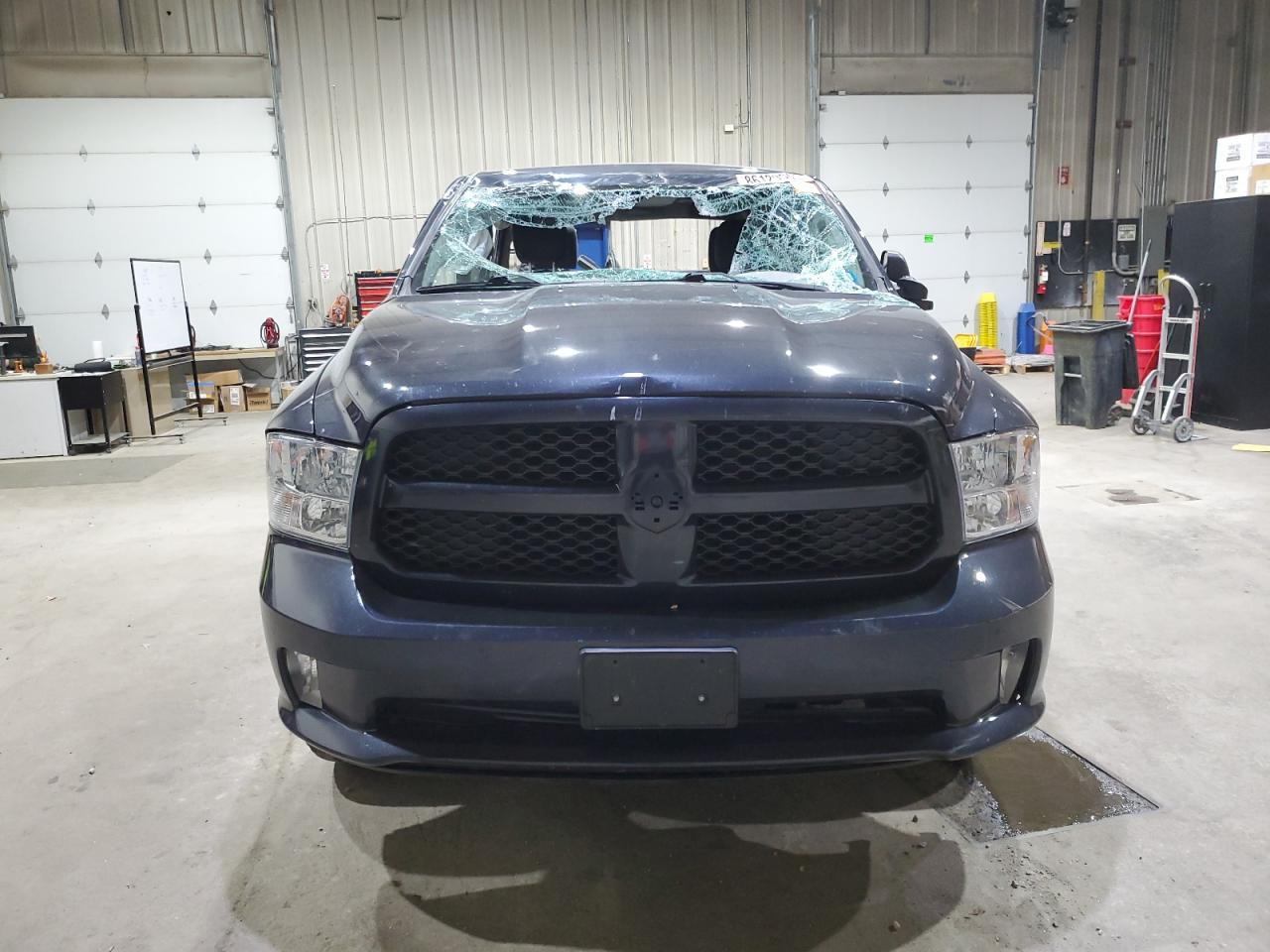 RAM 1500 TRADESMAN
