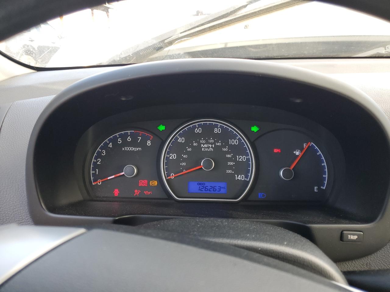 HYUNDAI ELANTRA BLUE