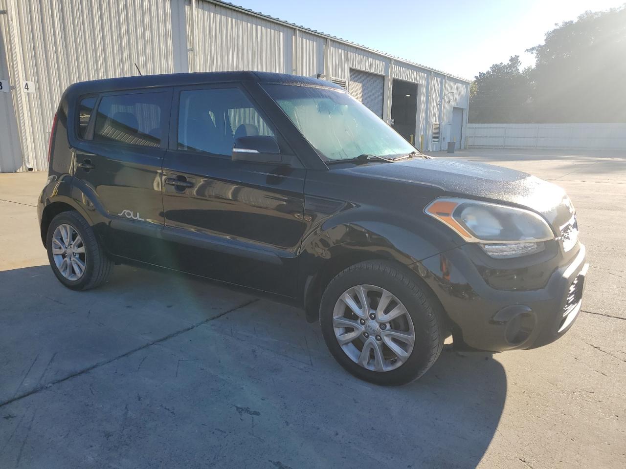 KIA SOUL +