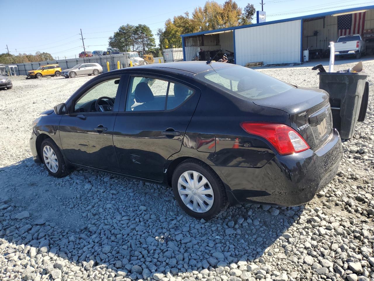 NISSAN VERSA S