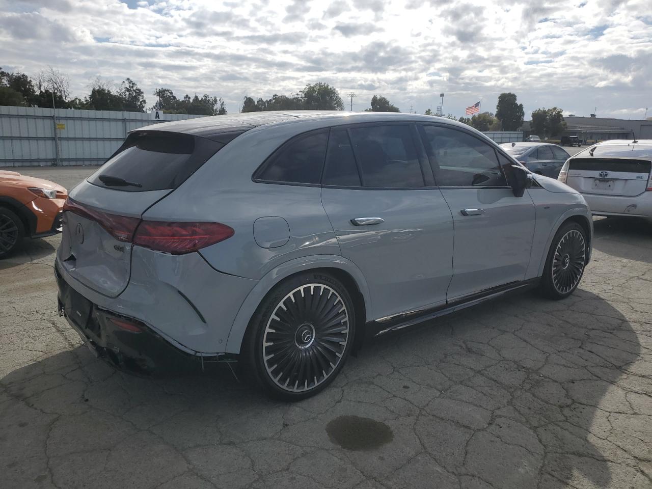 MERCEDES-BENZ EQE SUV AMG 4MATIC