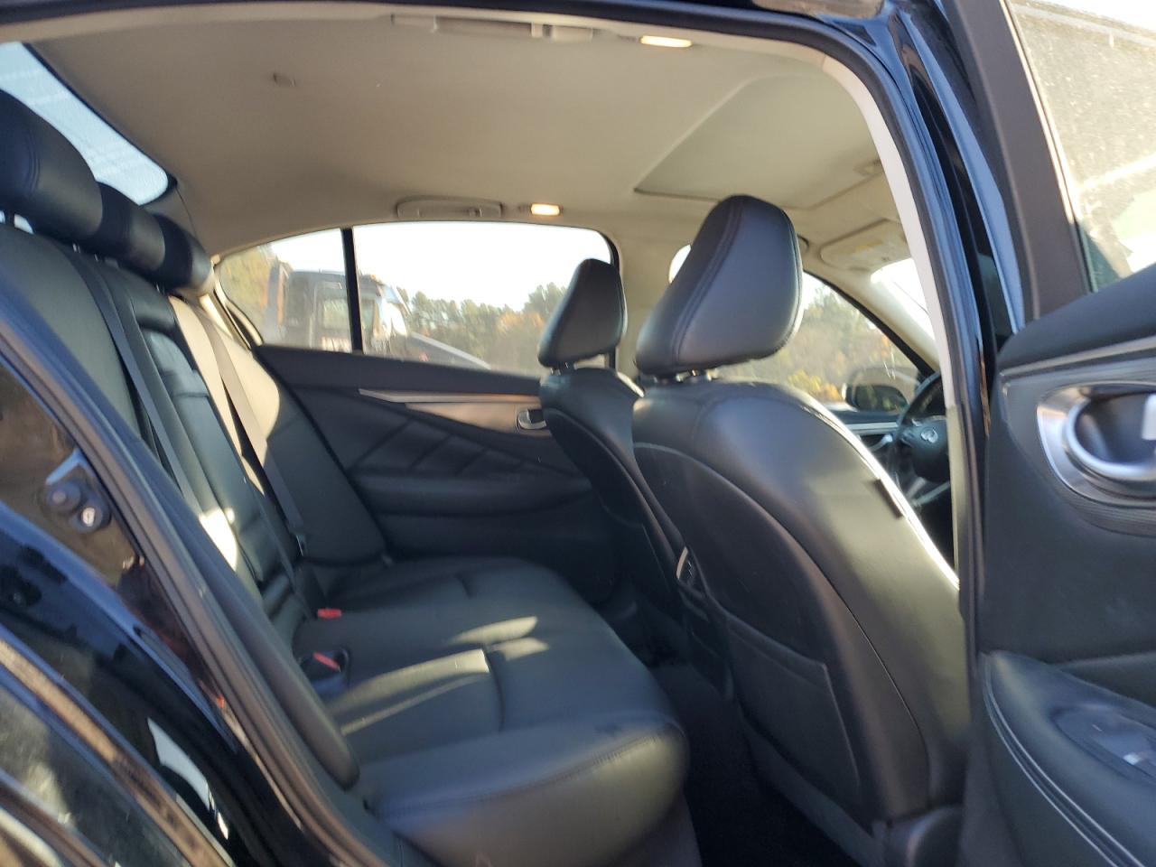 INFINITI Q50 PREMIUM