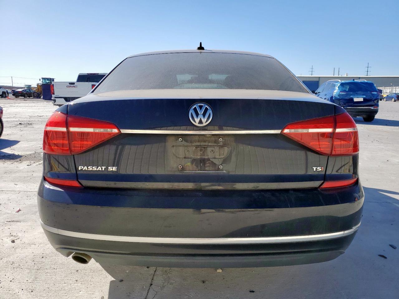 Lot #3318097375 2016 VOLKSWAGEN PASSAT SE