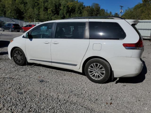 2014 TOYOTA SIENNA XLE #3304723917