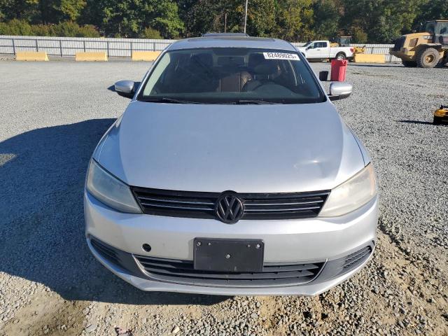 2013 VOLKSWAGEN JETTA SE - 3VWDX7AJ3DM426620