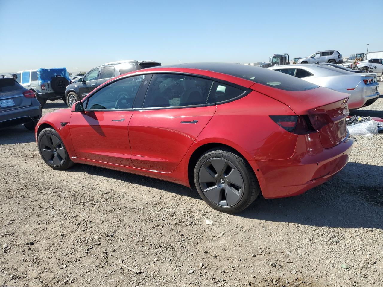 TESLA MODEL 3