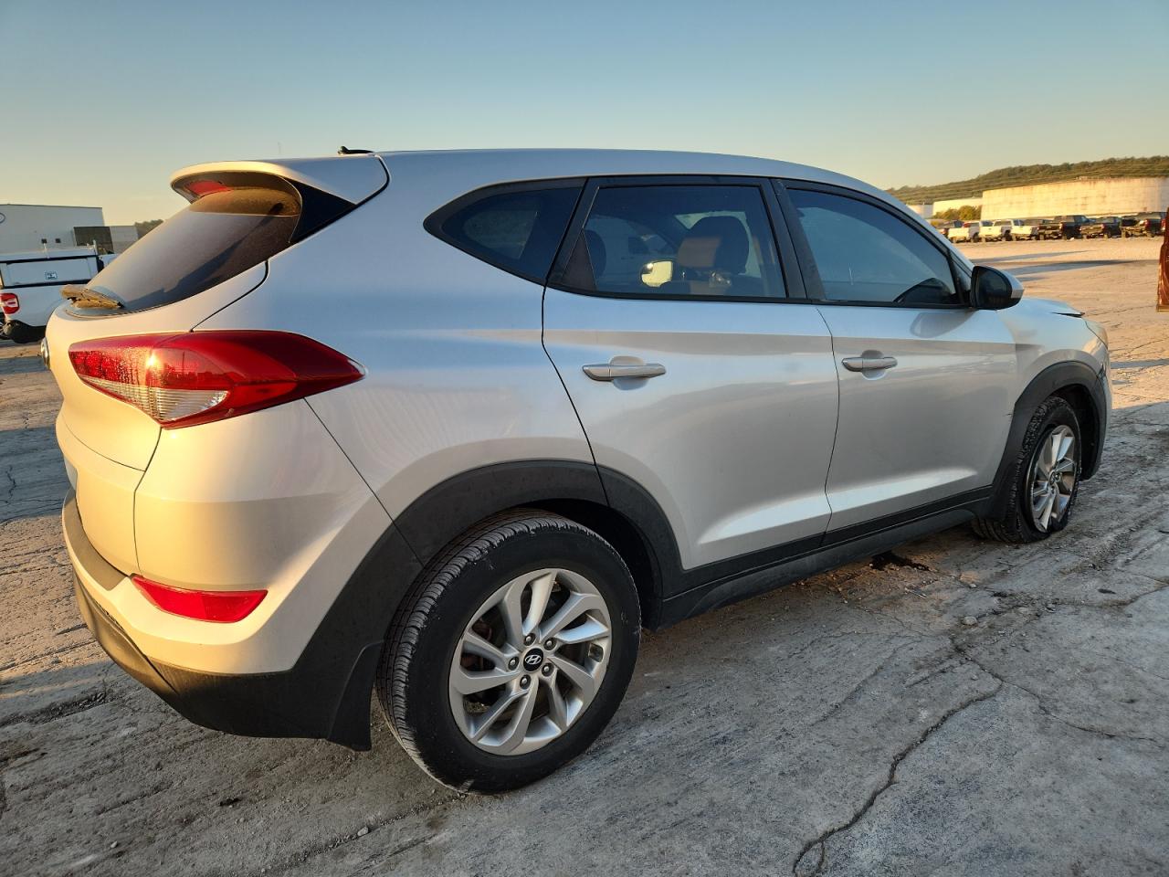 HYUNDAI TUCSON SE