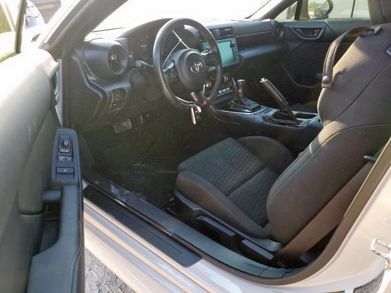 2024 TOYOTA GR 86 JF1ZNBB13R8751592