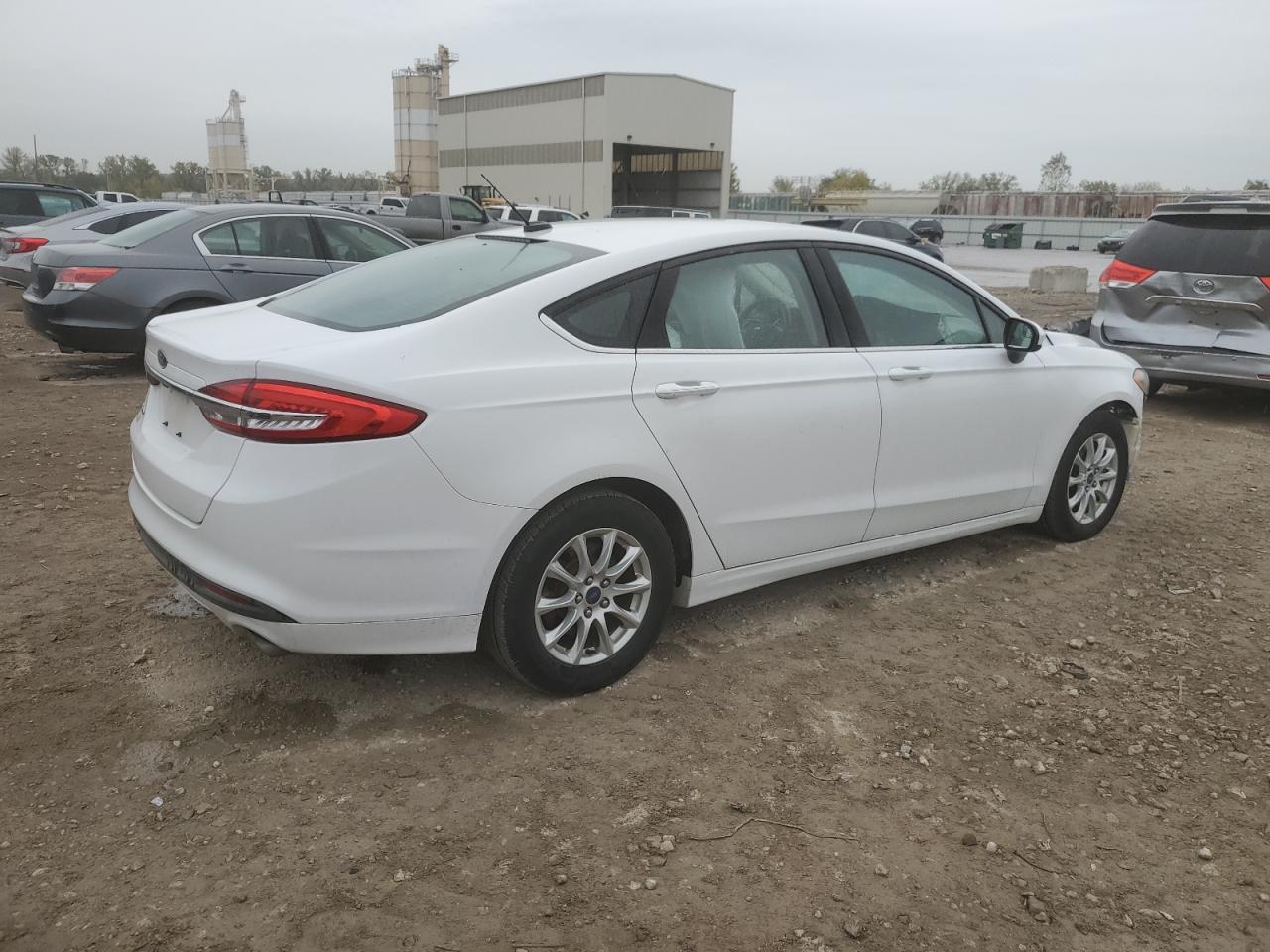 FORD FUSION S