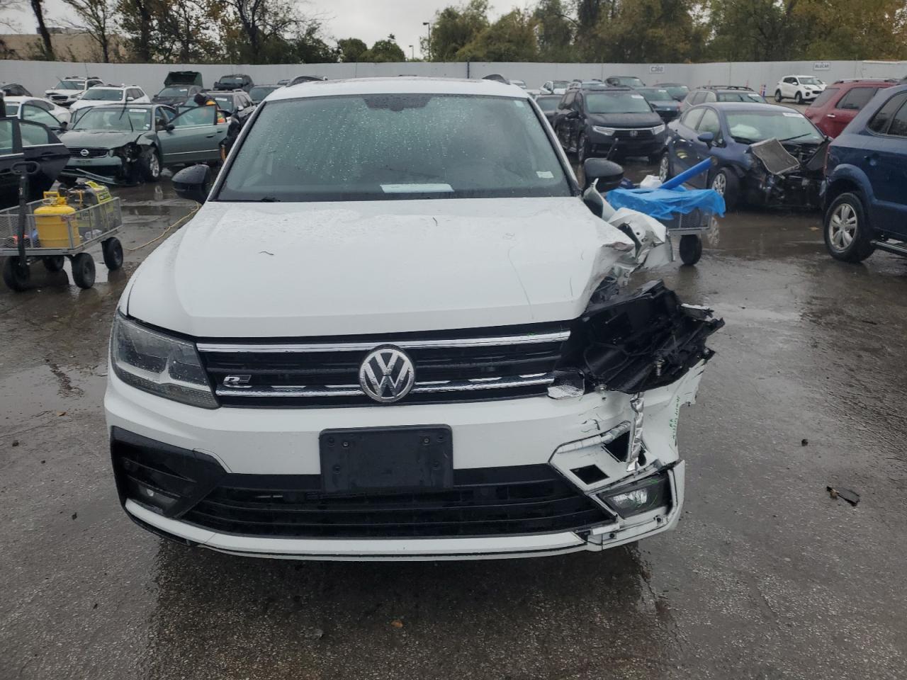 VOLKSWAGEN TIGUAN SE