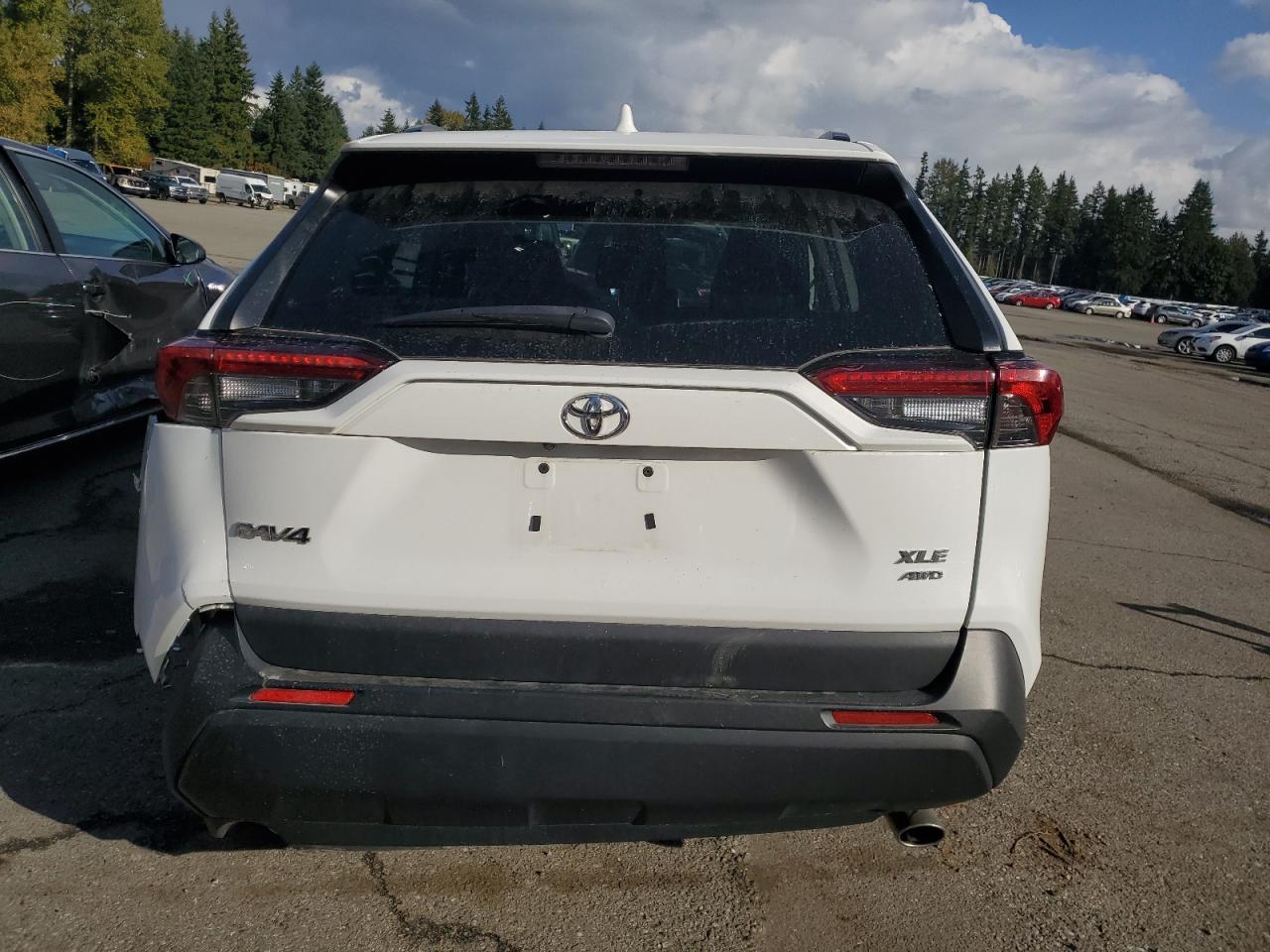 TOYOTA RAV4 XLE