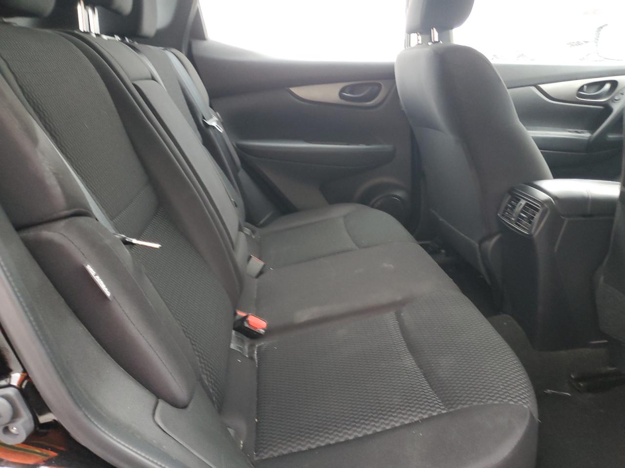 NISSAN ROGUE SPORT S