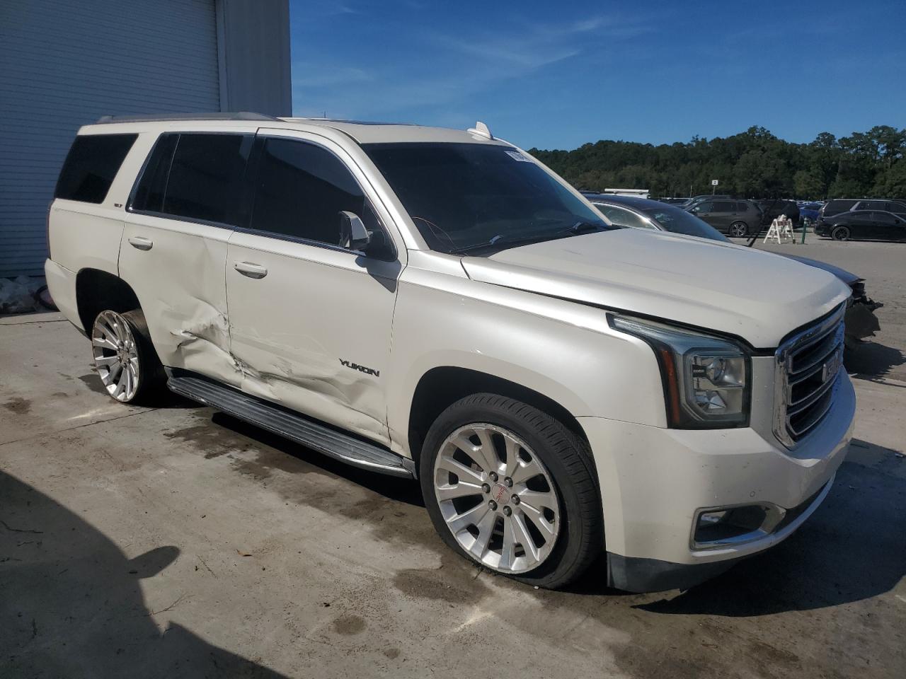 GMC YUKON SLT
